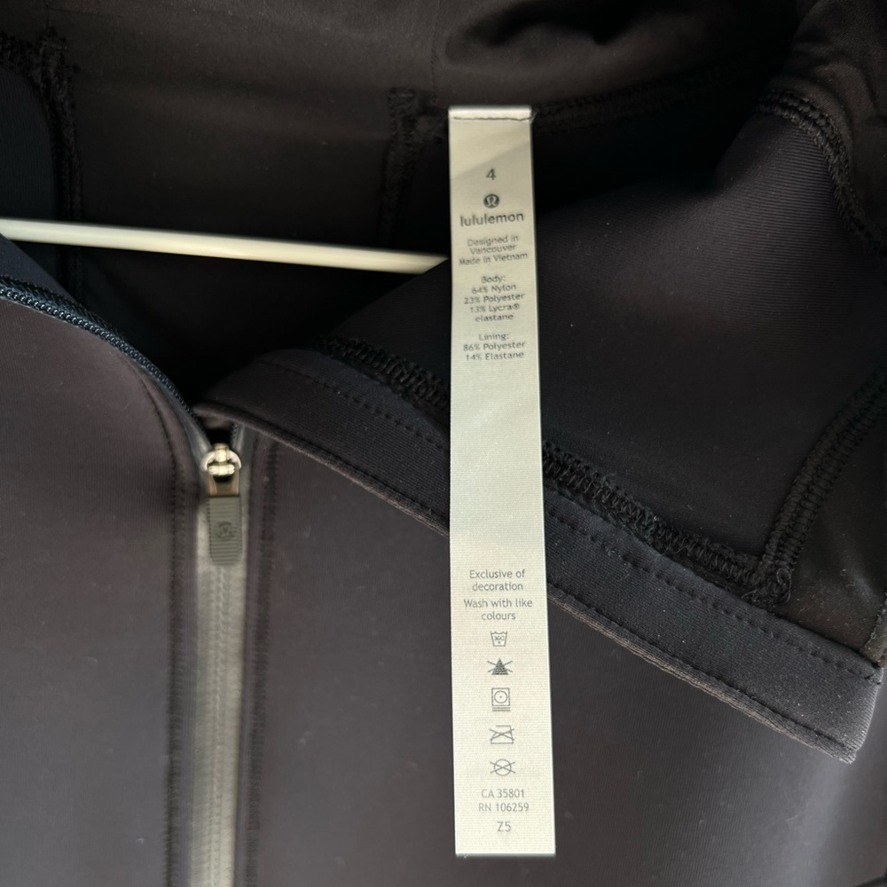 Lululemon Athletica Unleash Strength Black Cropped Hooded Jacket 4 Hoodie - Picture 3 of 8
